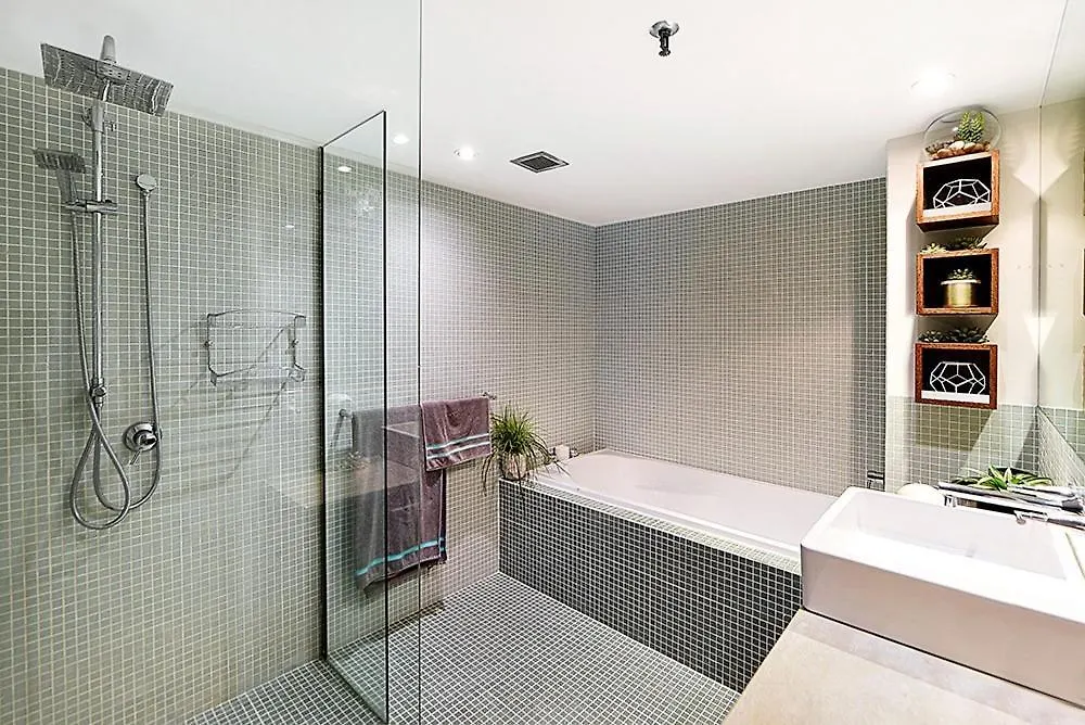 Absolute Beachfront Apartment 3B Pool Spa Gold Coast 0*,  Australia