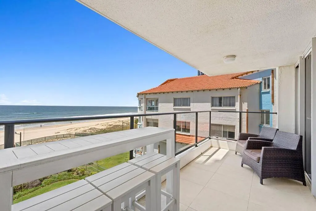 Absolute Beachfront Apartment 3B Pool Spa Gold Coast